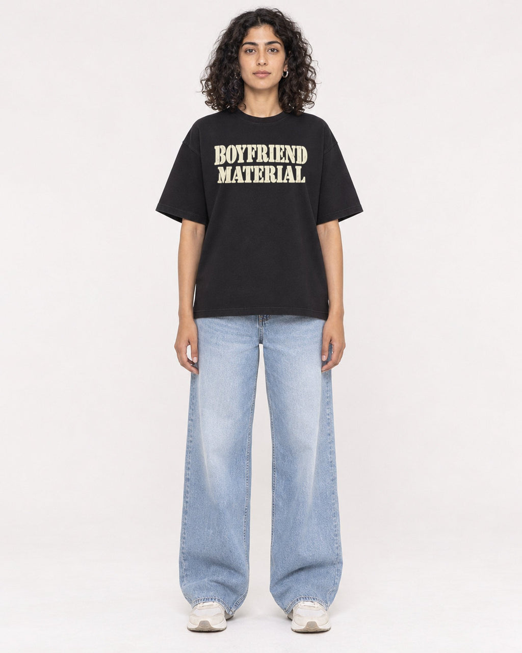 Mockup Boxy Heavyweight Tee Black female full-body 27