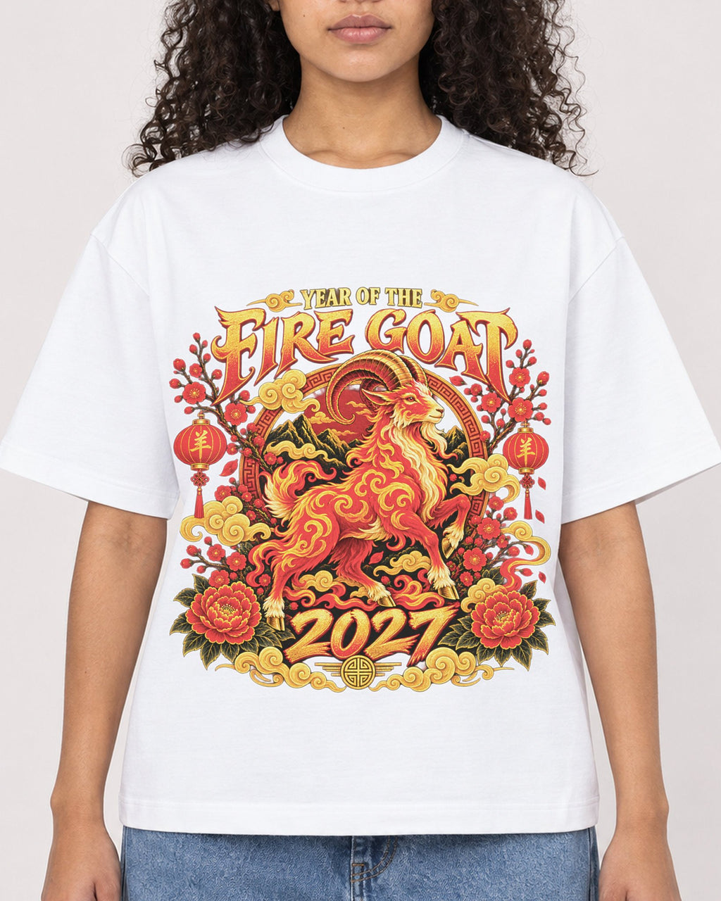 Mockup Boxy Heavyweight Tee White female close-up 10
