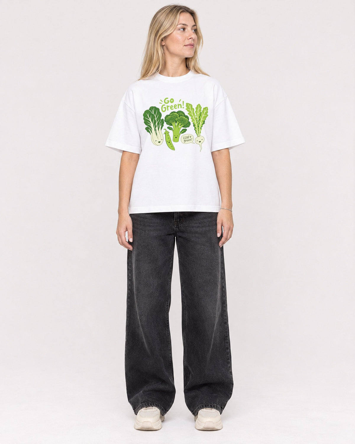 Mockup Boxy Heavyweight Tee White female full-body 08