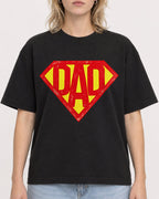Mockup Boxy Heavyweight Tee Black female close-up 19