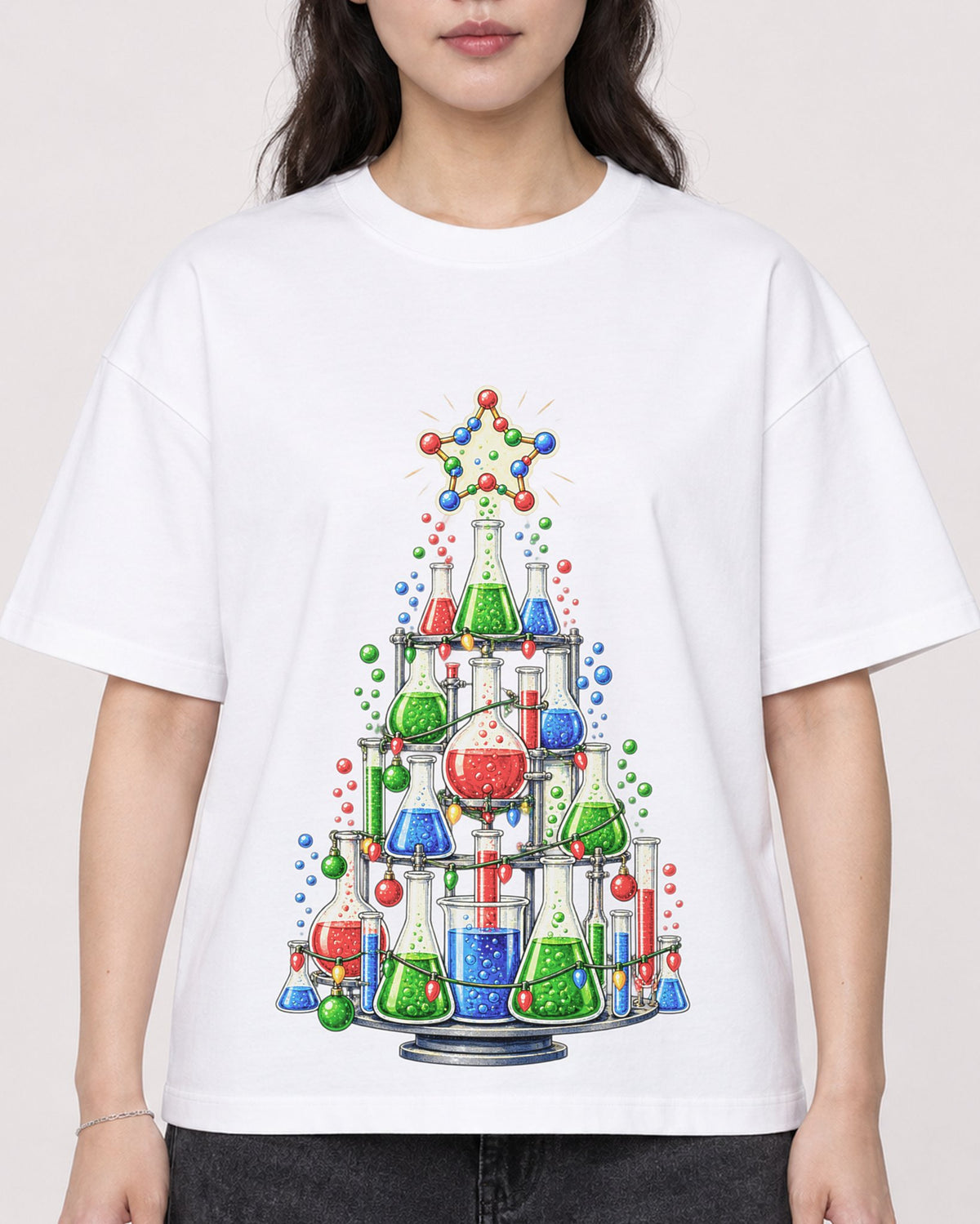Mockup Boxy Heavyweight Tee White female close-up 03