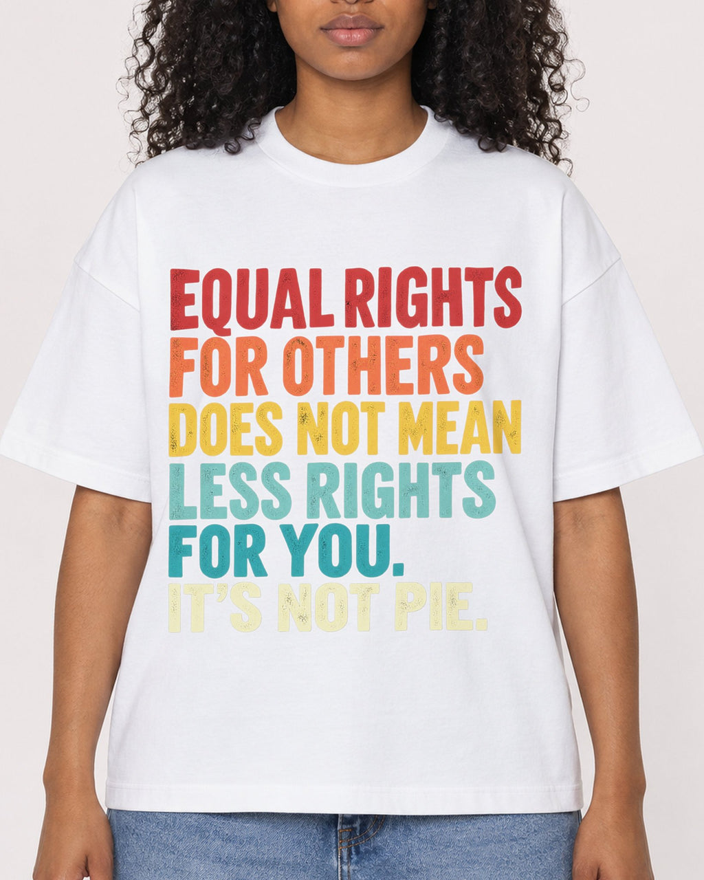 Mockup Boxy Heavyweight Tee White female close-up 05
