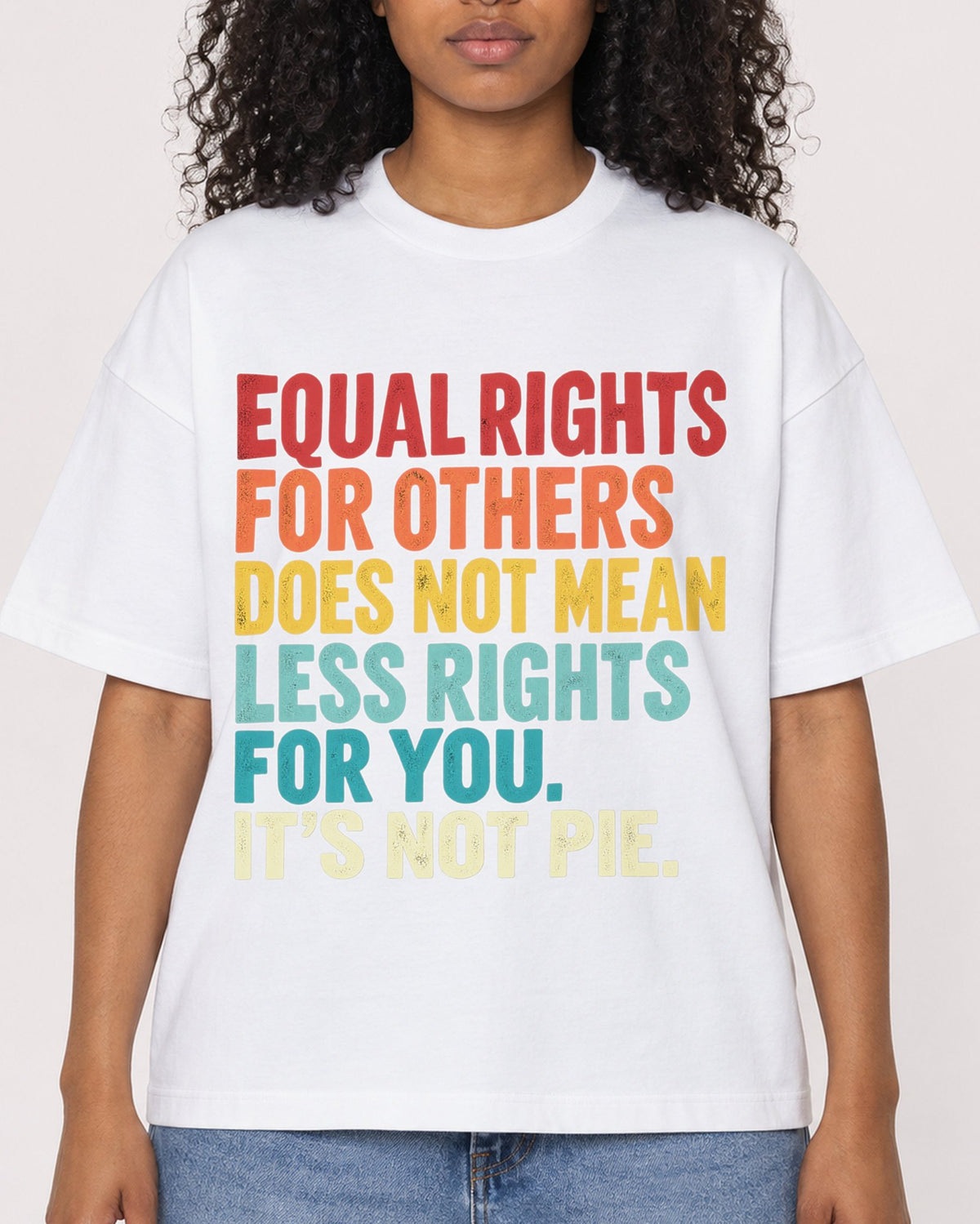 Mockup Boxy Heavyweight Tee White female close-up 05