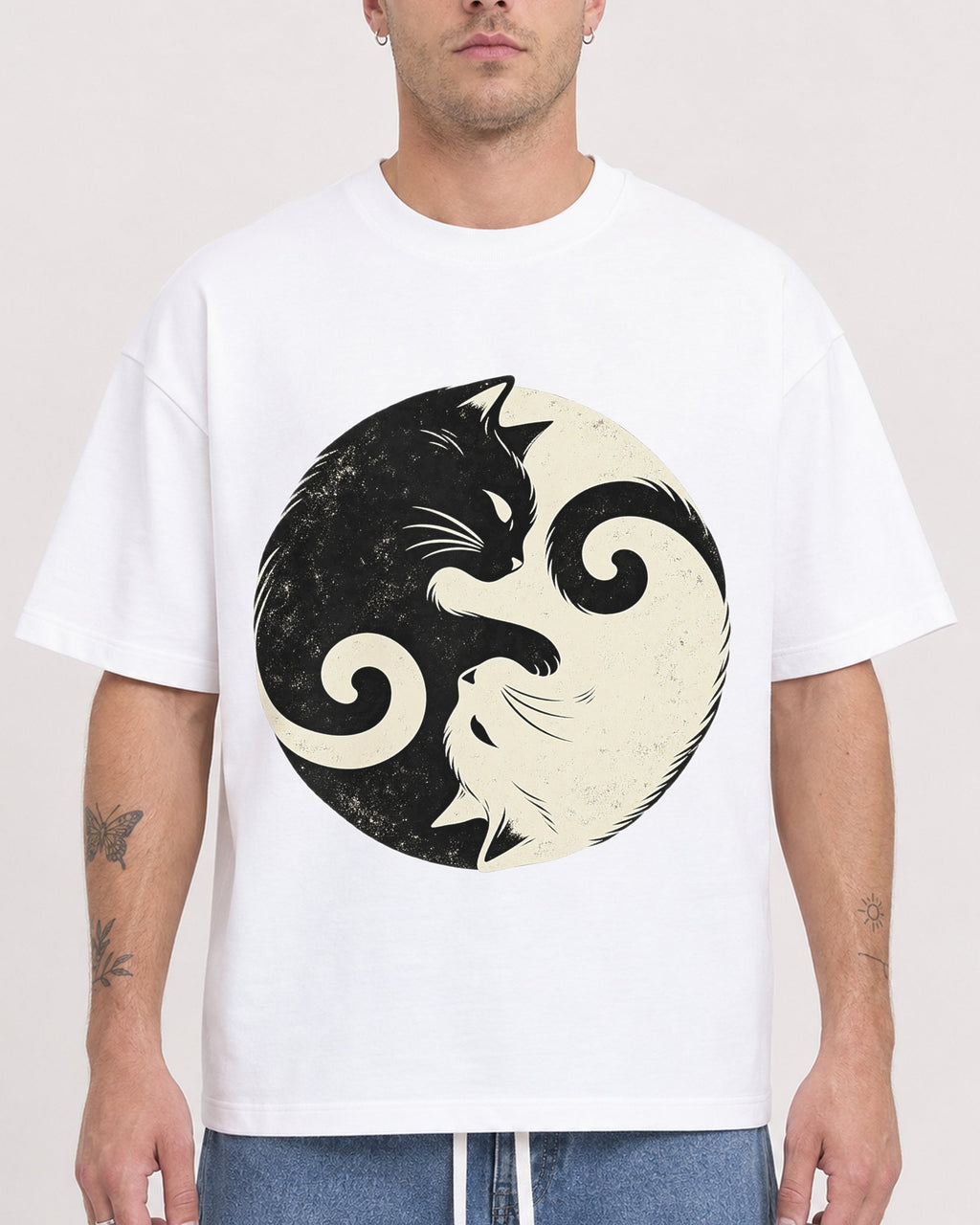 Mockup Boxy Heavyweight Tee White male close-up 18