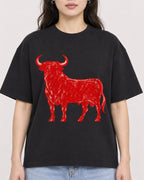 Mockup Boxy Heavyweight Tee Black female close-up 03