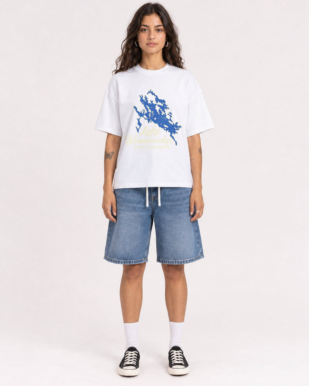 Mockup Boxy Heavyweight Tee White female full-body 06