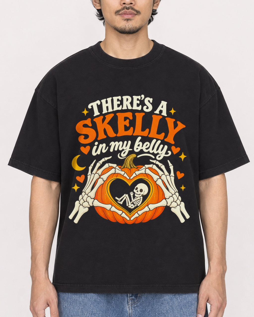 Mockup Boxy Heavyweight Tee Black male close-up 02