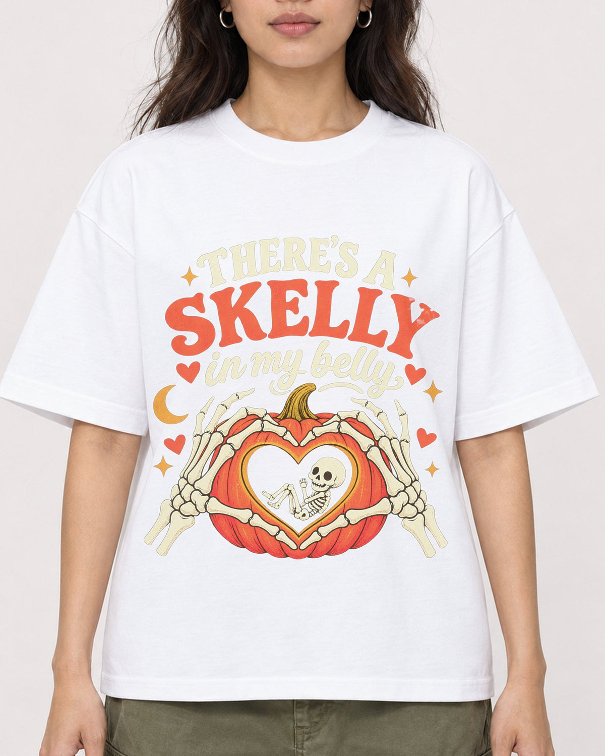 Mockup Boxy Heavyweight Tee White female close-up 02