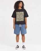 Mockup Boxy Heavyweight Tee Black female full-body 05