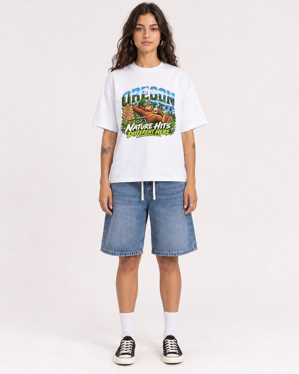 Mockup Boxy Heavyweight Tee White female full-body 06