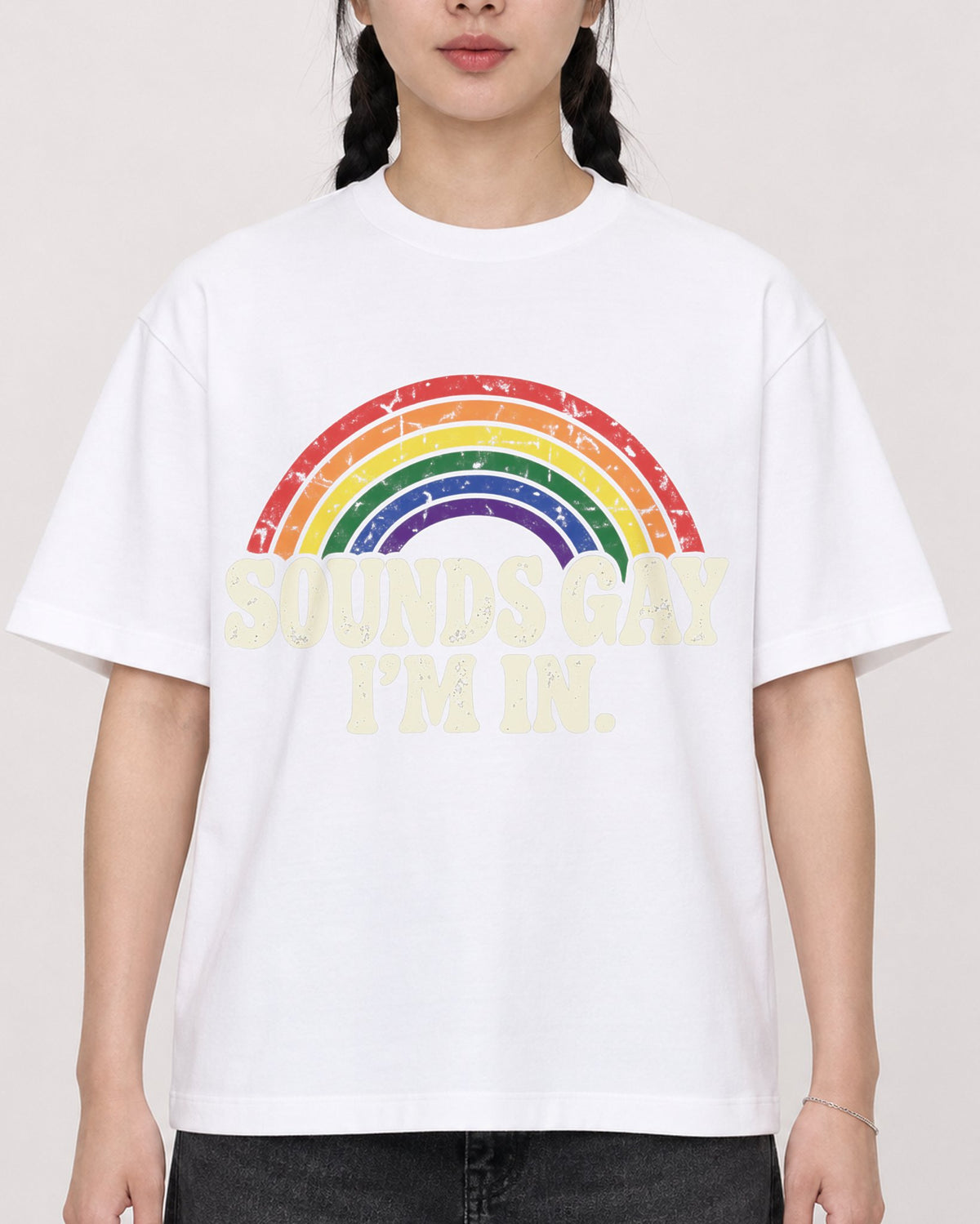 Mockup Boxy Heavyweight Tee White female close-up 43