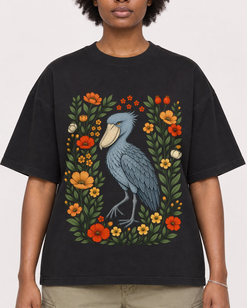 Mockup Boxy Heavyweight Tee Black female close-up 14