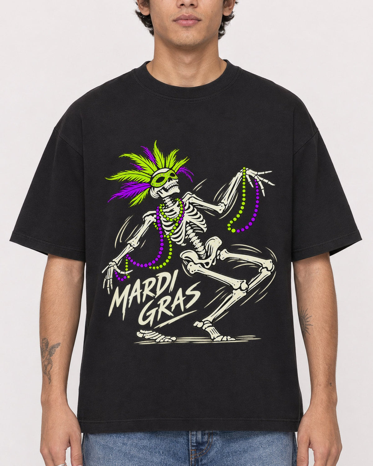 Mockup Boxy Heavyweight Tee Black male close-up 06