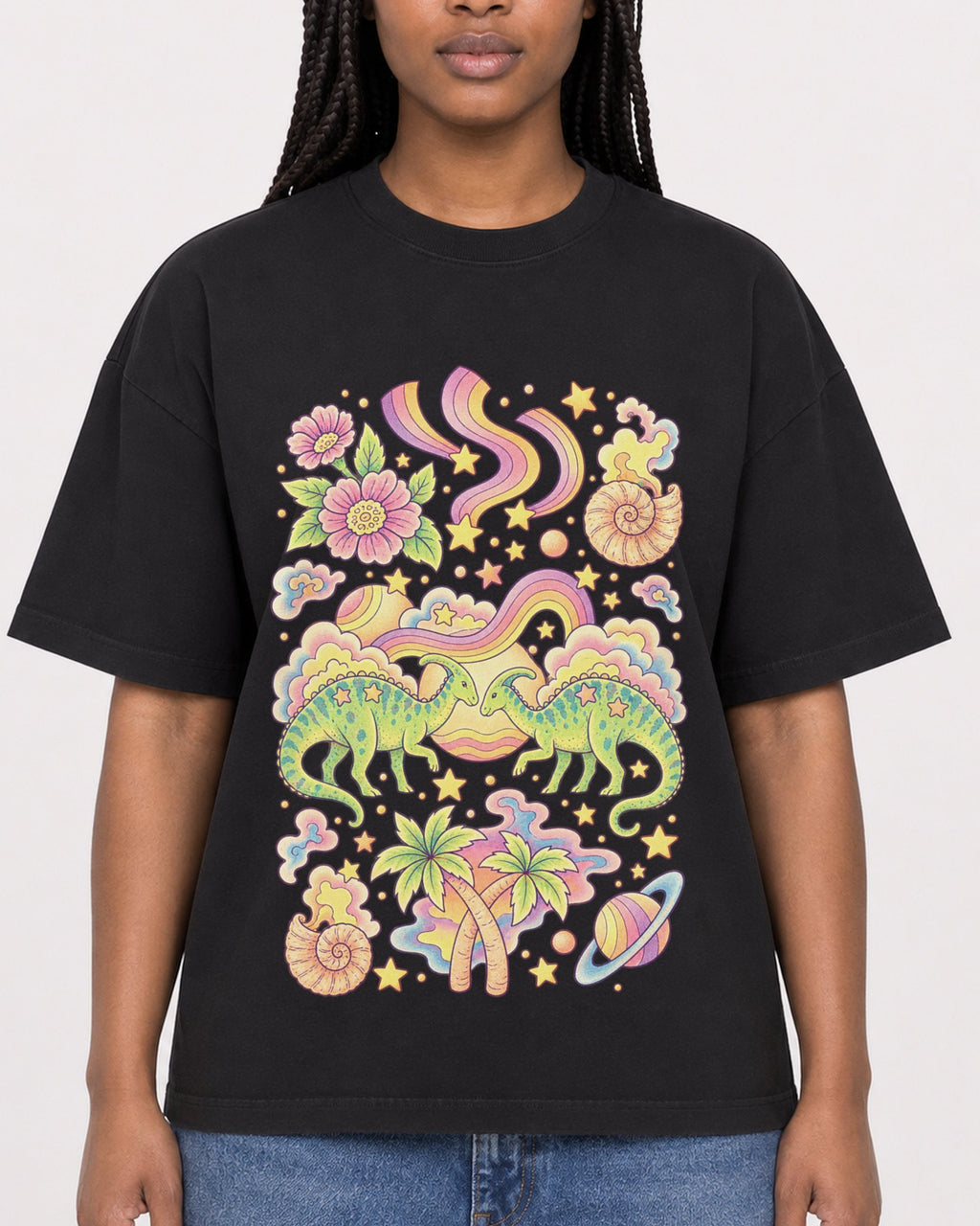 Mockup Boxy Heavyweight Tee Black female close-up 04