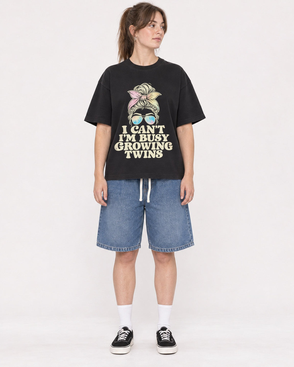 Mockup Boxy Heavyweight Tee Black female full-body 29