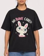 Mockup Boxy Heavyweight Tee Black female close-up 16