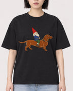 Mockup Boxy Heavyweight Tee Black female close-up 11