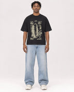 Mockup Boxy Heavyweight Tee Black male full-body 05