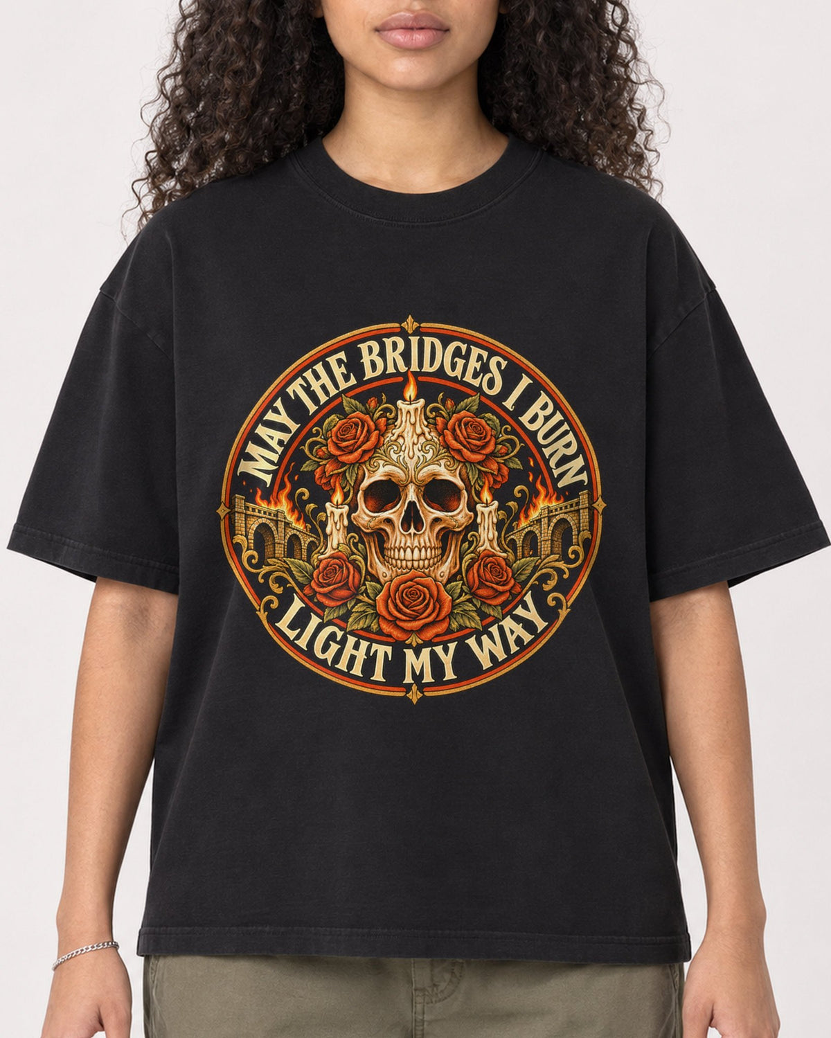 Mockup Boxy Heavyweight Tee Black female close-up 10