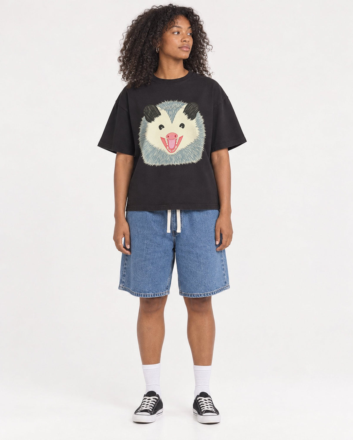 Mockup Boxy Heavyweight Tee Black female full-body 05