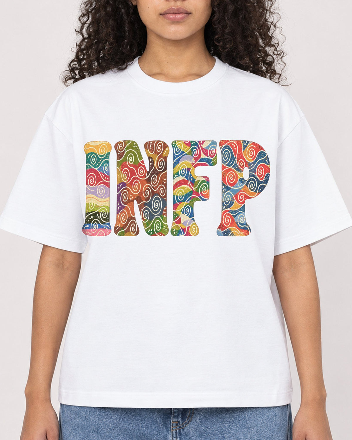 Mockup Boxy Heavyweight Tee White female close-up 10
