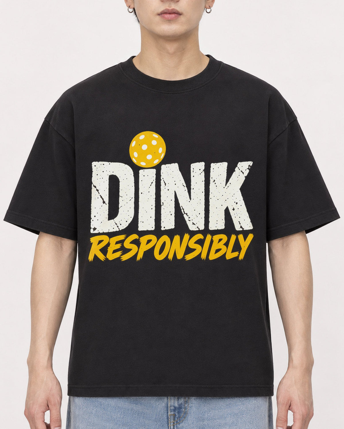 Mockup Boxy Heavyweight Tee Black male close-up 01