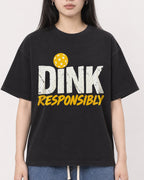 Mockup Boxy Heavyweight Tee Black female close-up 01