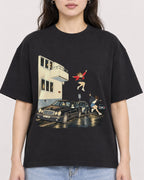 Mockup Boxy Heavyweight Tee Black female close-up 03