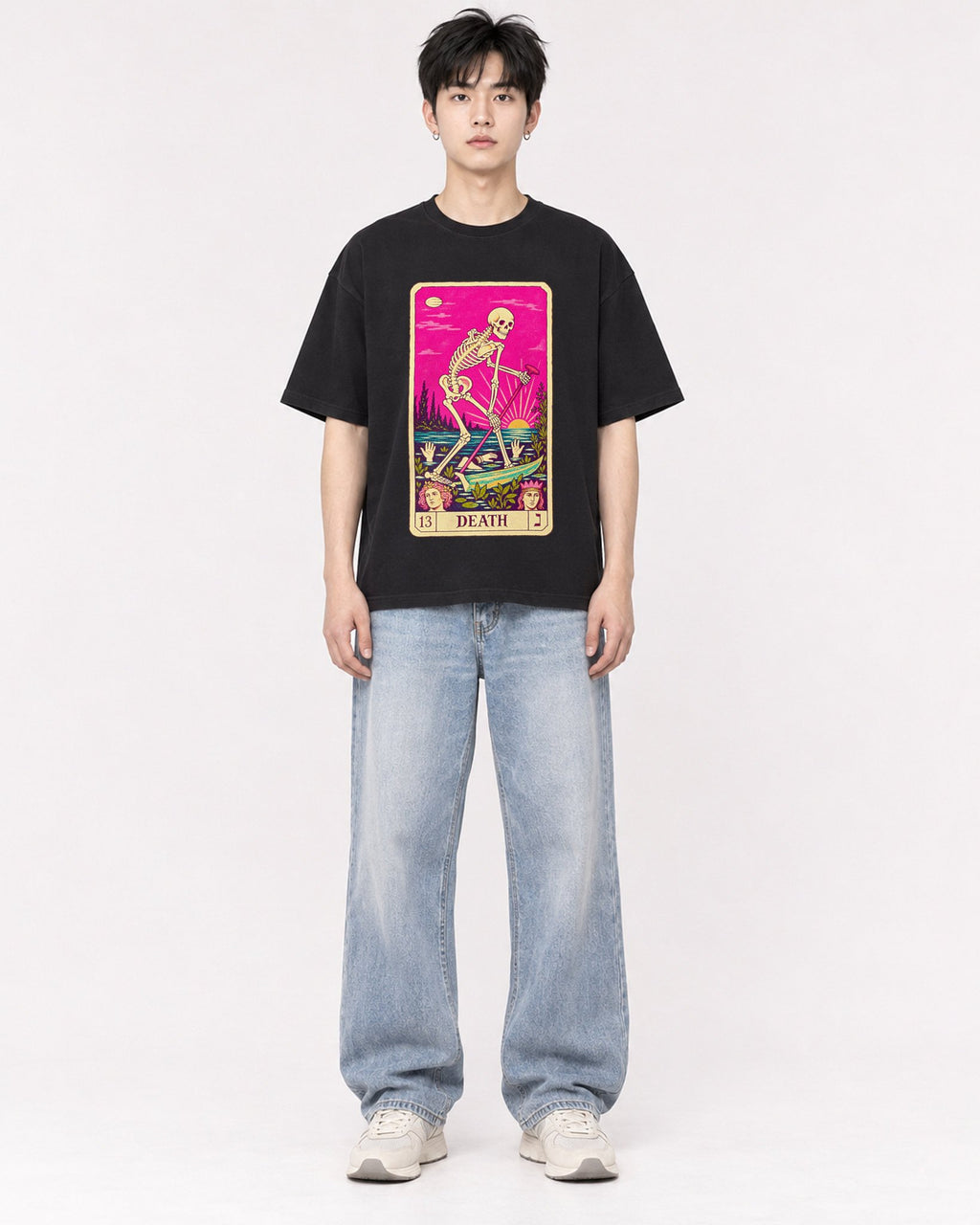Mockup Boxy Heavyweight Tee Black male full-body 01