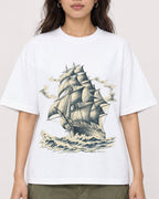 Mockup Boxy Heavyweight Tee White female close-up 02