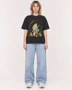 Mockup Boxy Heavyweight Tee Black female full-body 19