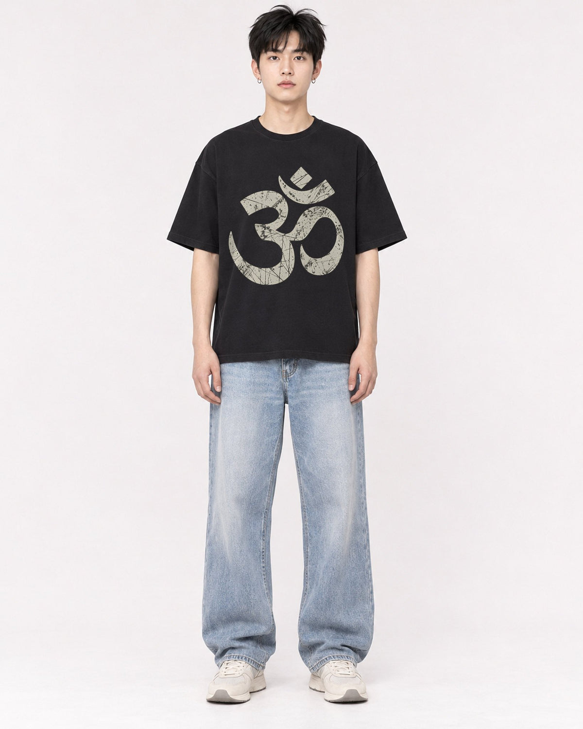 Mockup Boxy Heavyweight Tee Black male full-body 01