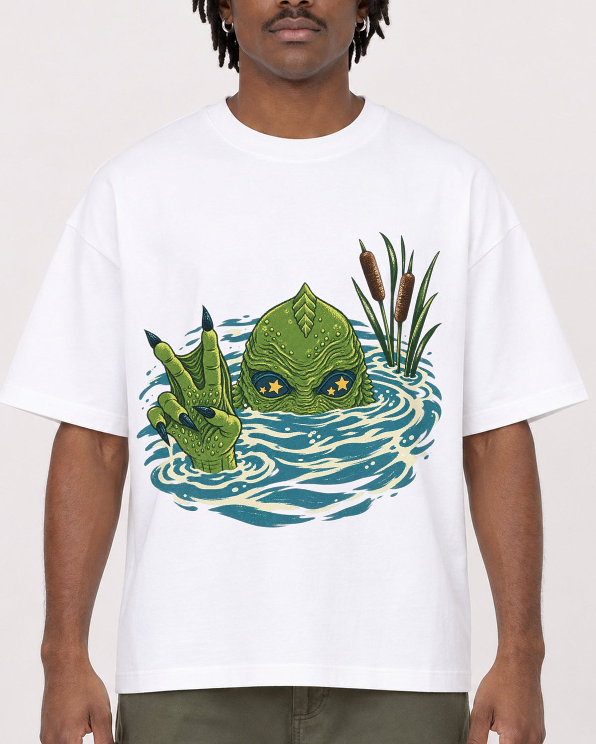 Mockup Boxy Heavyweight Tee White male close-up 04