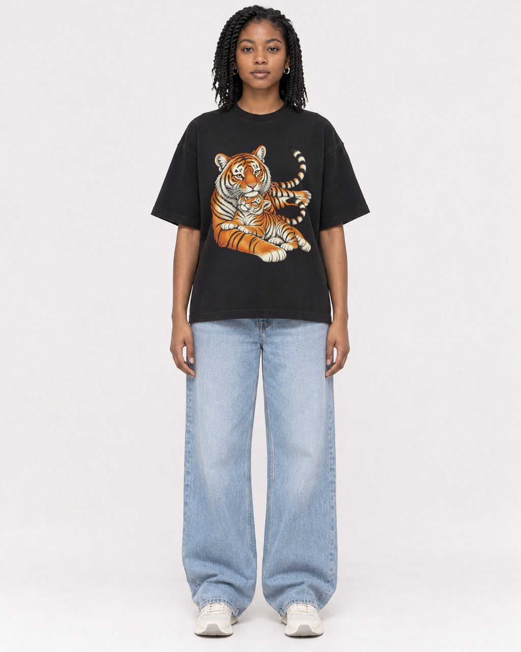 Mockup Boxy Heavyweight Tee Black female full-body 15