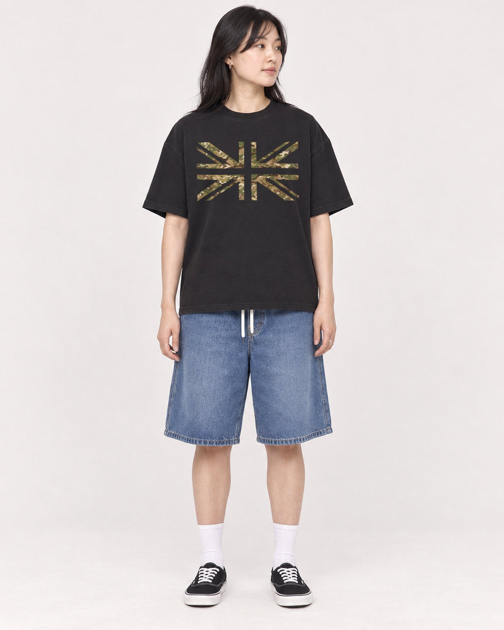 Mockup Boxy Heavyweight Tee Black female full-body 13