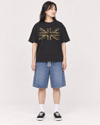 Mockup Boxy Heavyweight Tee Black female full-body 13