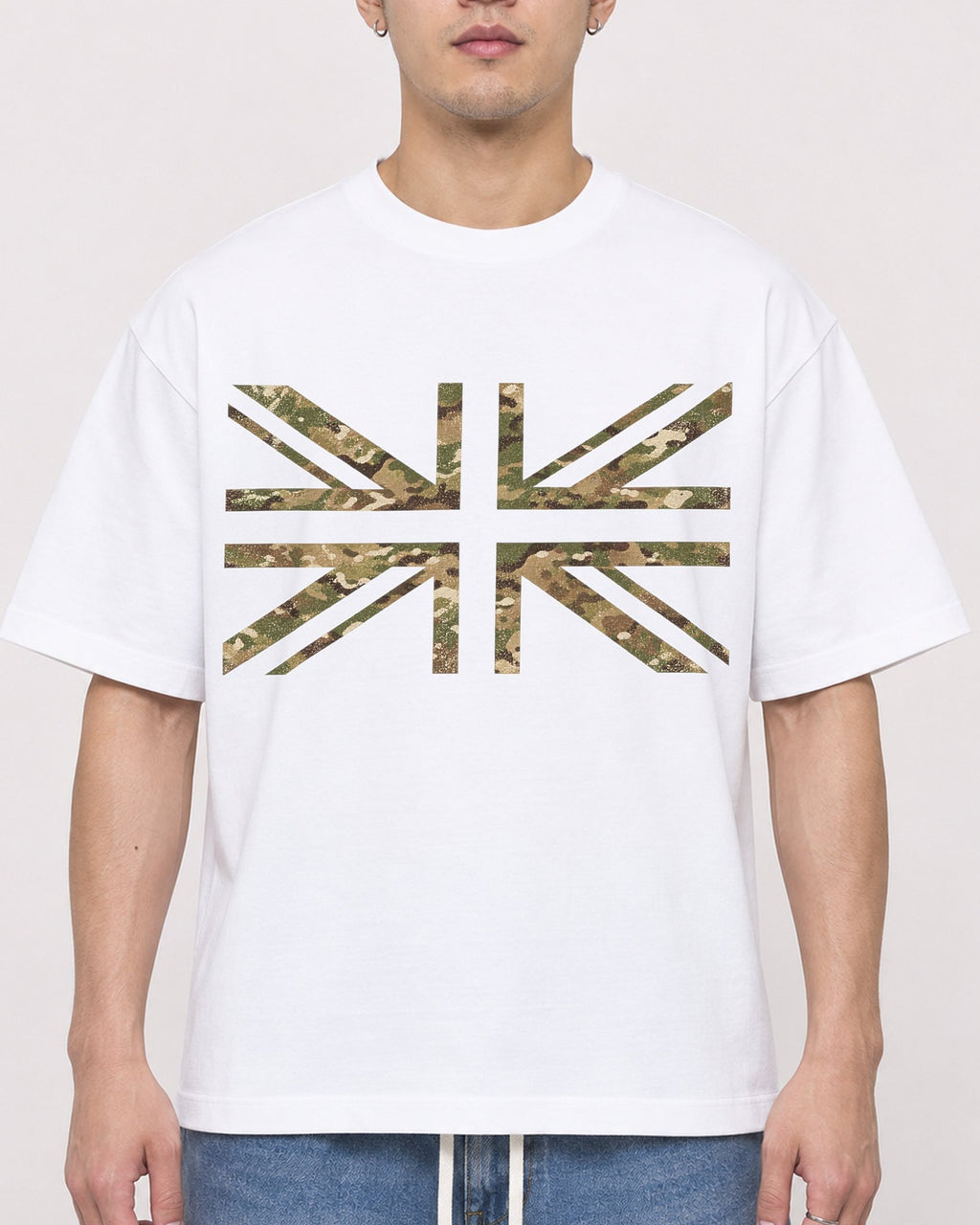 Mockup Boxy Heavyweight Tee White male close-up 13