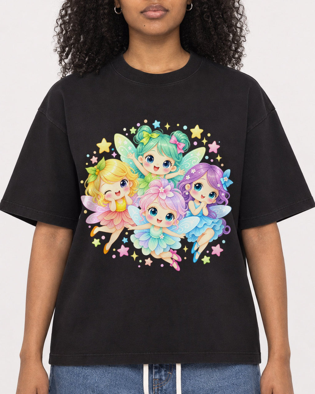 Mockup Boxy Heavyweight Tee Black female close-up 05