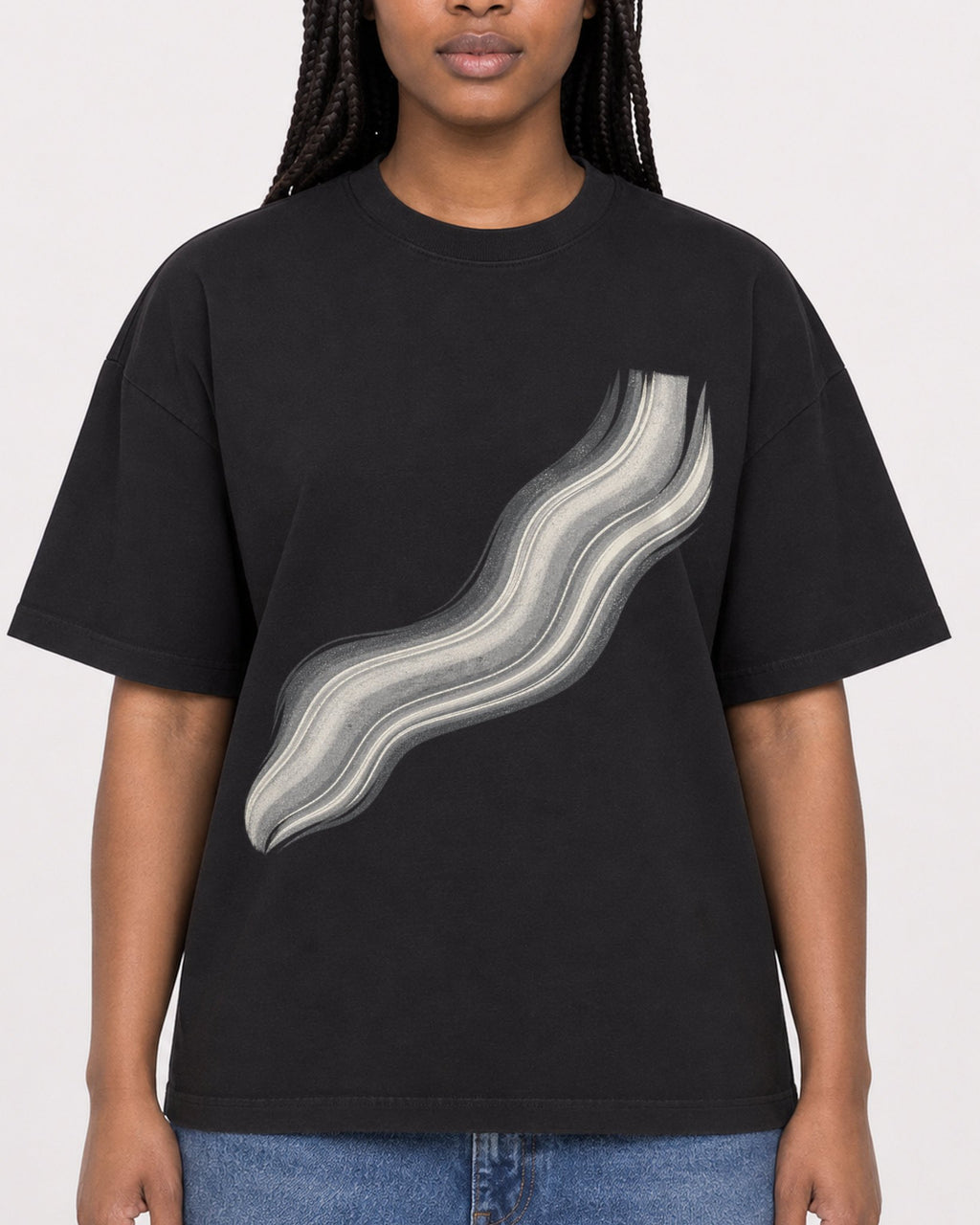Mockup Boxy Heavyweight Tee Black female close-up 04