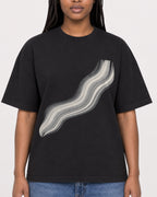 Mockup Boxy Heavyweight Tee Black female close-up 04