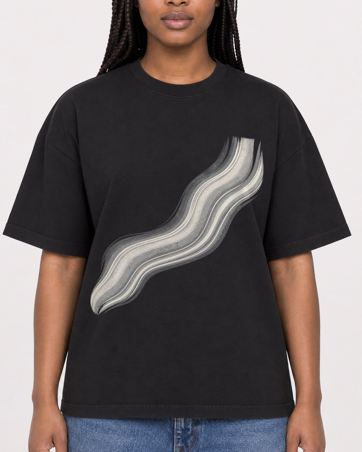 Mockup Boxy Heavyweight Tee Black female close-up 04
