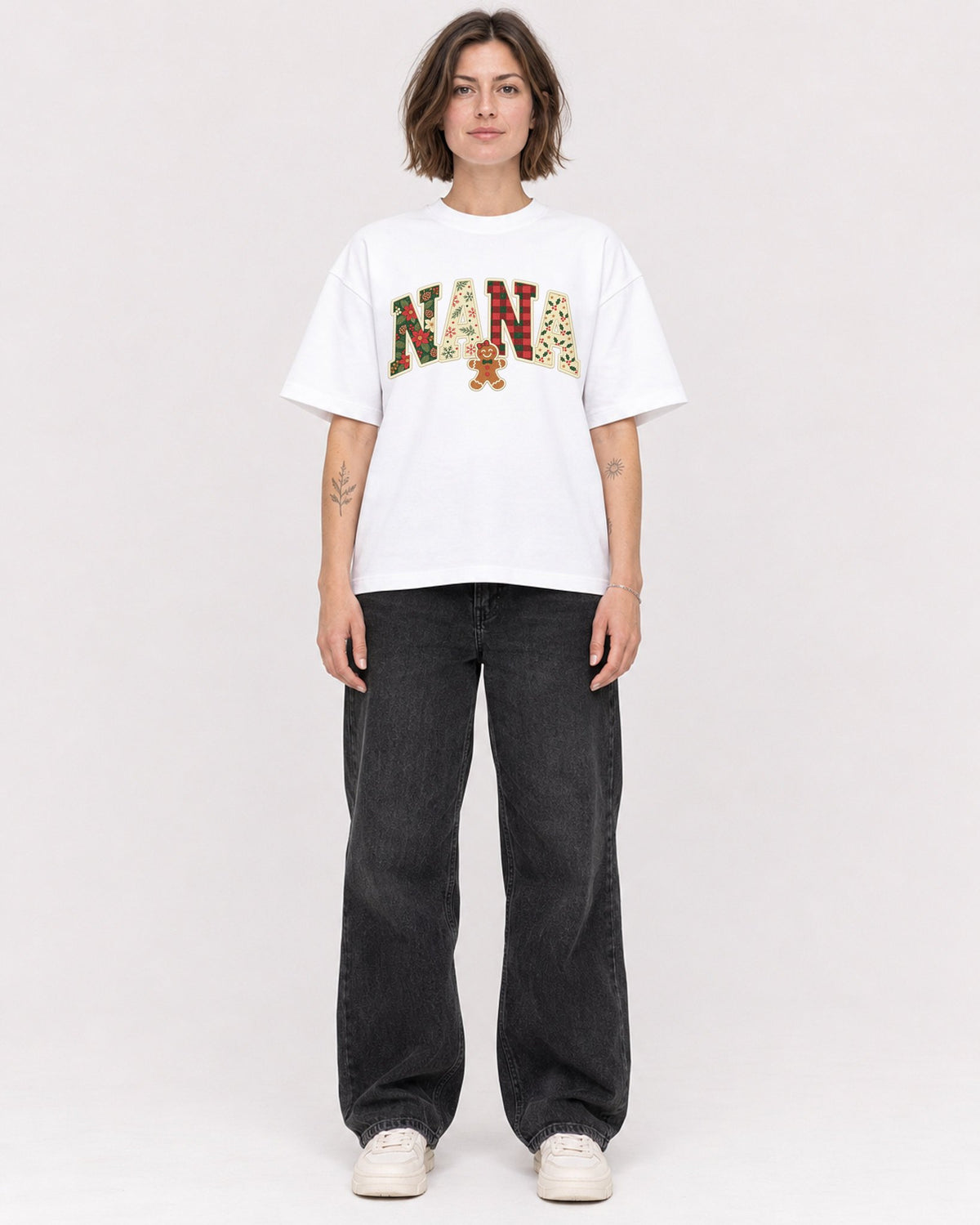 Mockup Boxy Heavyweight Tee White female full-body 18