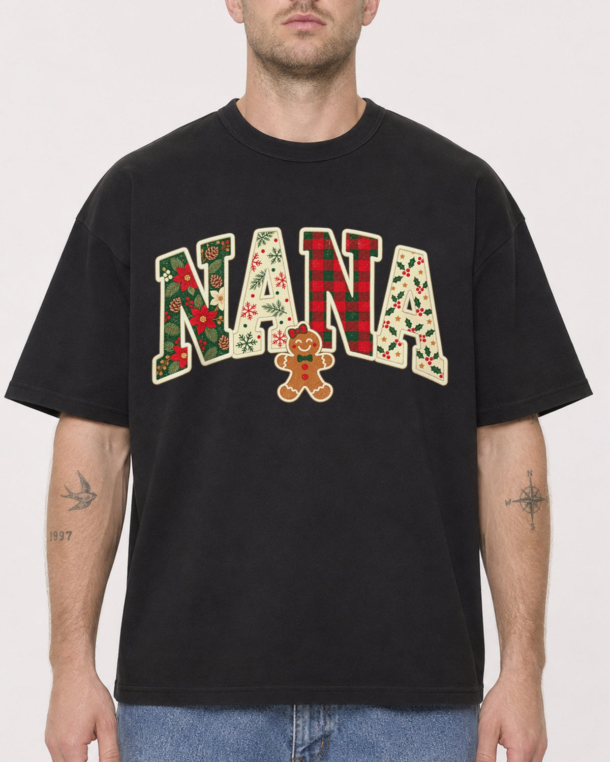 Mockup Boxy Heavyweight Tee Black male close-up 18