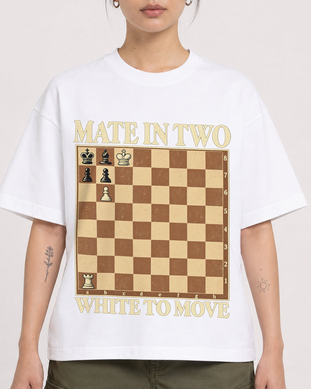 Mockup Boxy Heavyweight Tee White female close-up 12