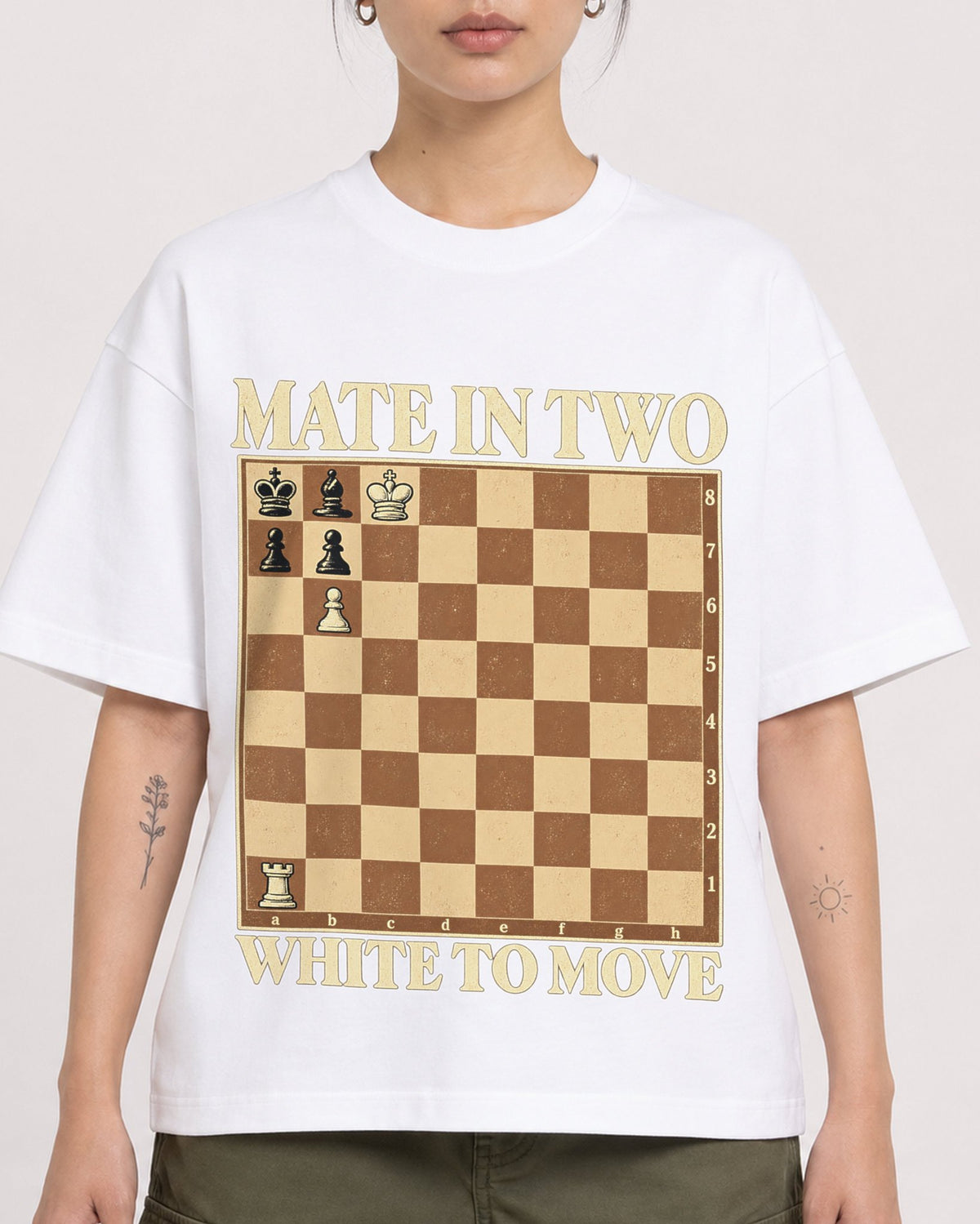 Mockup Boxy Heavyweight Tee White female close-up 12