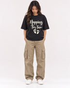 Mockup Boxy Heavyweight Tee Black female full-body 02