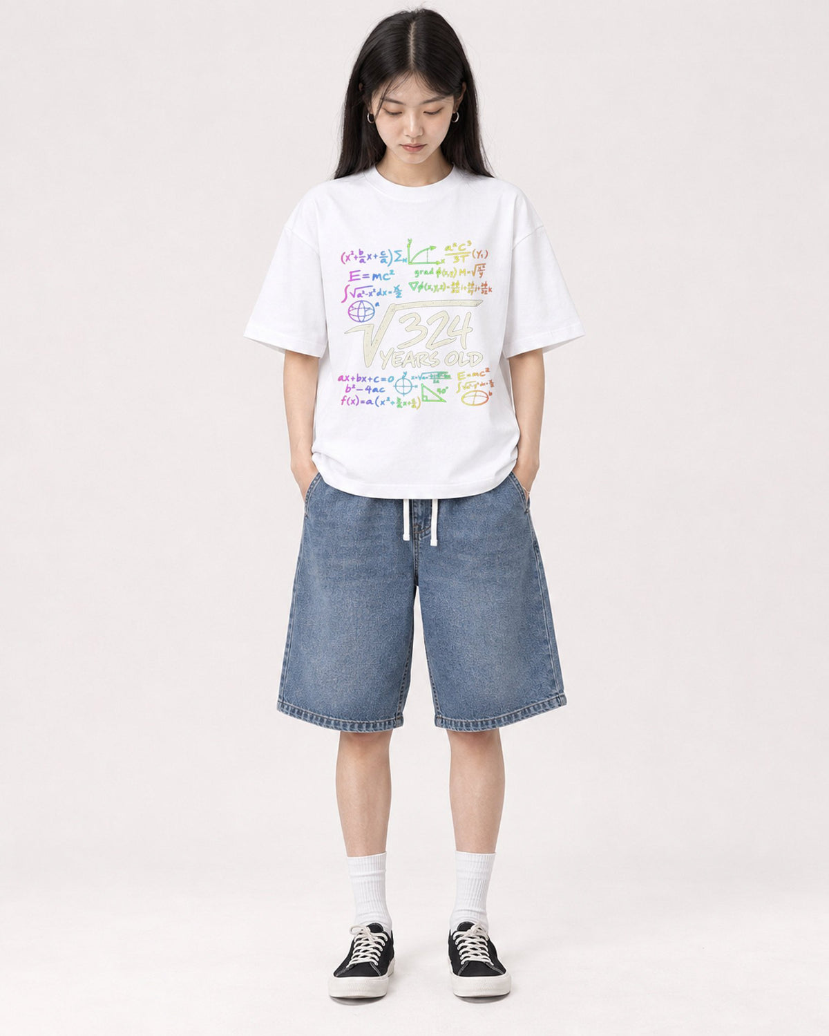 Mockup Boxy Heavyweight Tee White female full-body 01