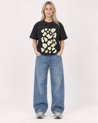 Mockup Boxy Heavyweight Tee Black female full-body 08