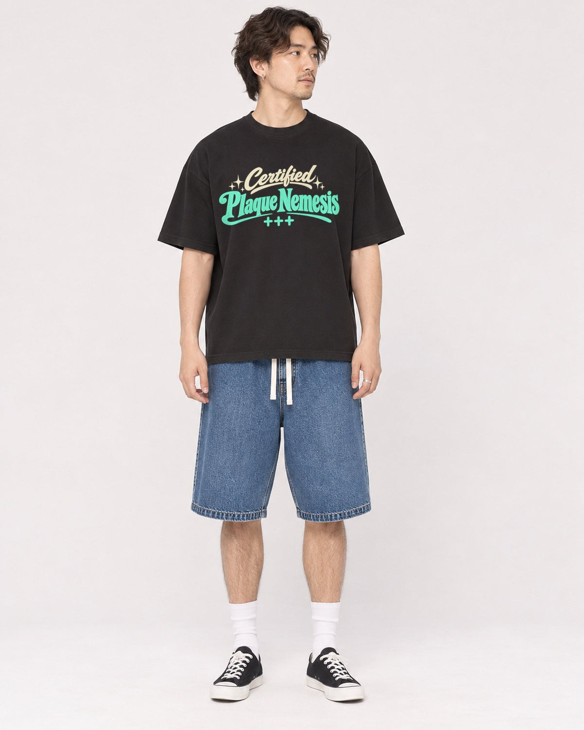 Mockup Boxy Heavyweight Tee Black male full-body 03