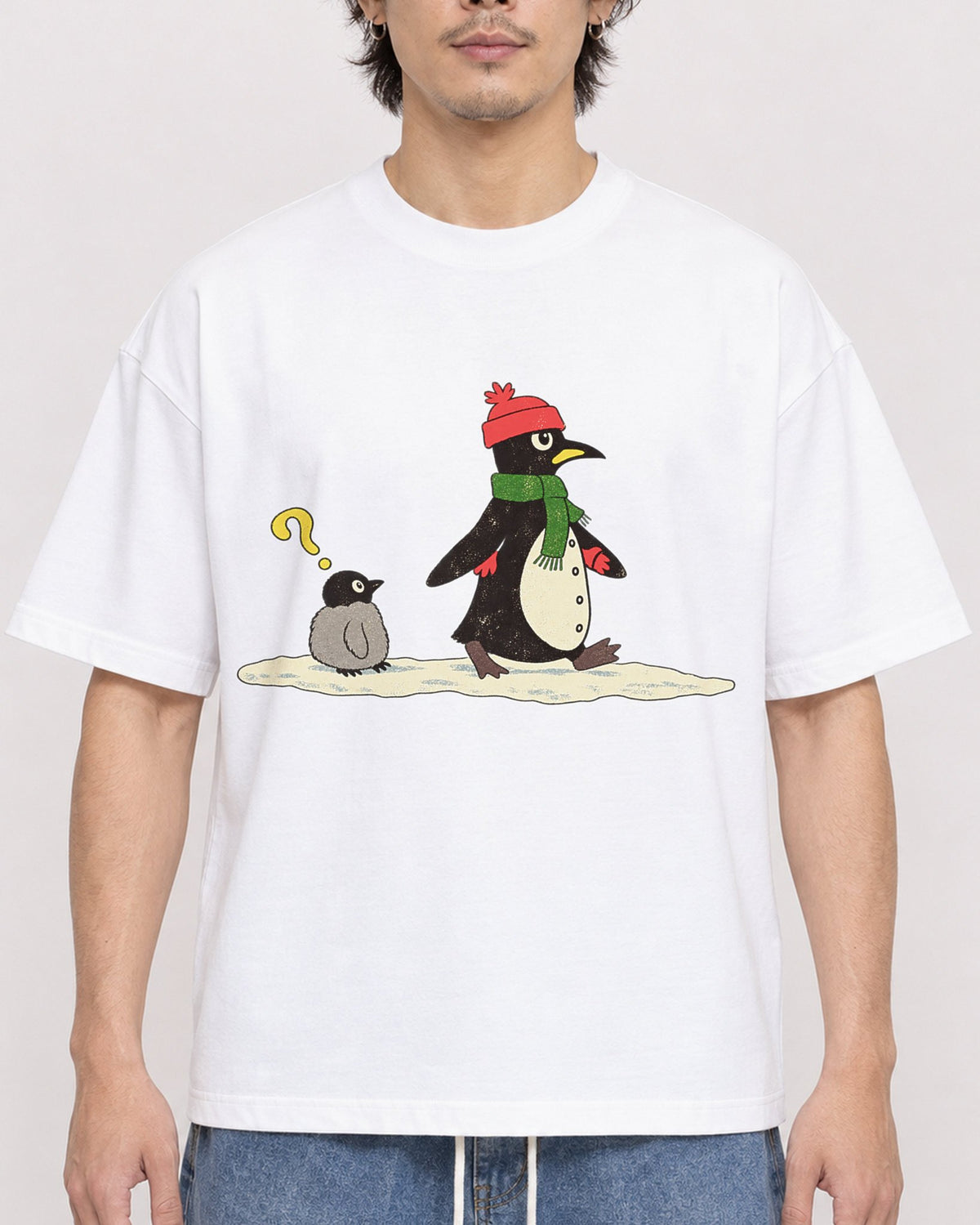 Mockup Boxy Heavyweight Tee White male close-up 03